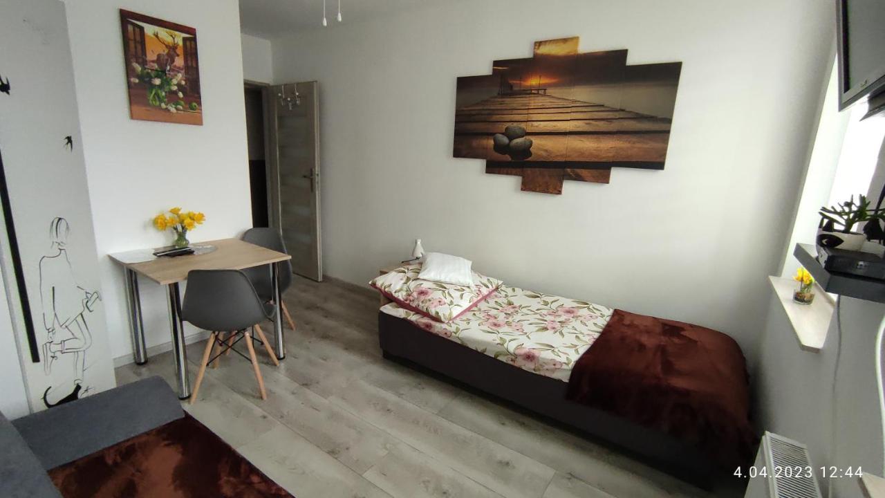 Apartament "Jelen" Cieplice Apartment Jelenia Gora Luaran gambar